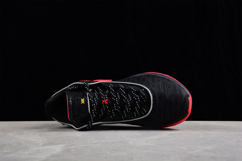 NikeUnisex Lebron 20 - Bred