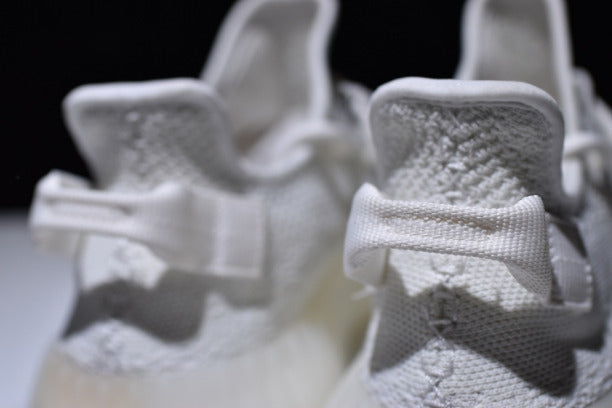 adidasOriginals YEEZY Boost 350 v2 Unisex - Triple White