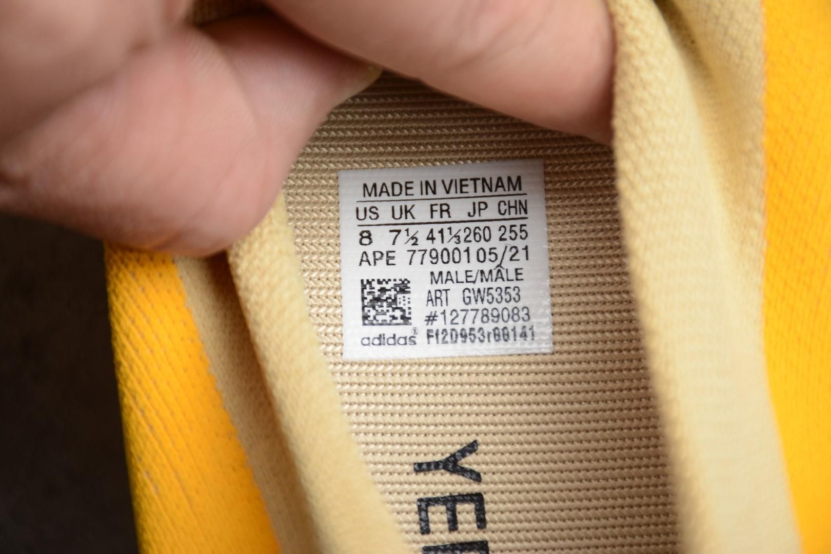 adidasUnisex Yeezy Knit RNR - Sulfur