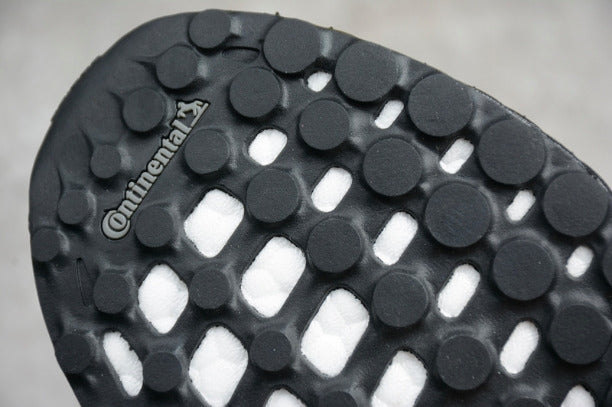 adidasMen's Ultra Boost 4.0 - Triple Black