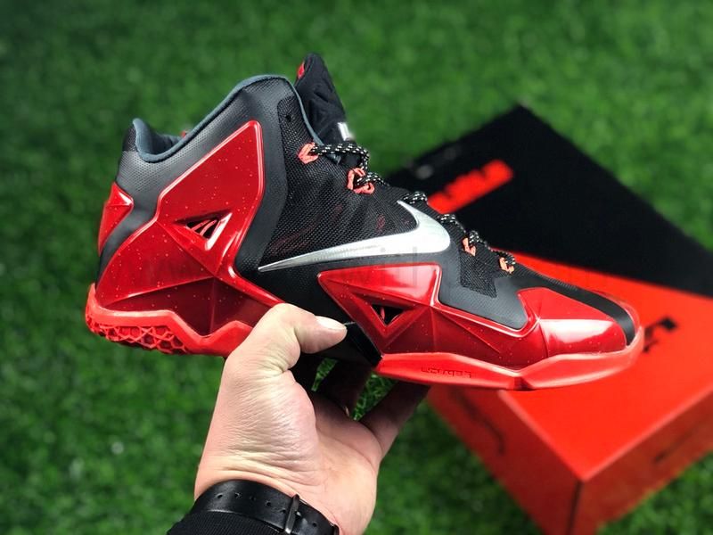 NikeBasketball Lebron 11 - 'Miami Away'