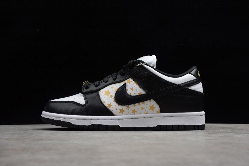 Supreme x NikeDunk Low - Stars