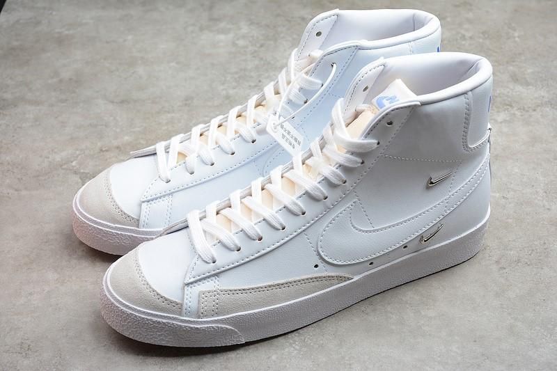 NikeMen's Blazer Mid 77 - LX White