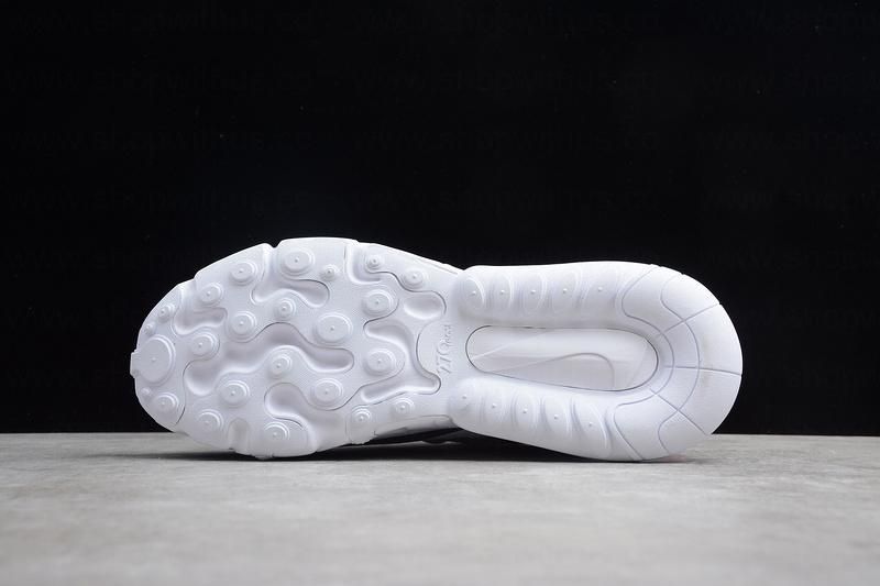 NikeUnisex Air Max 270 React - Vast Grey Metallic Gold