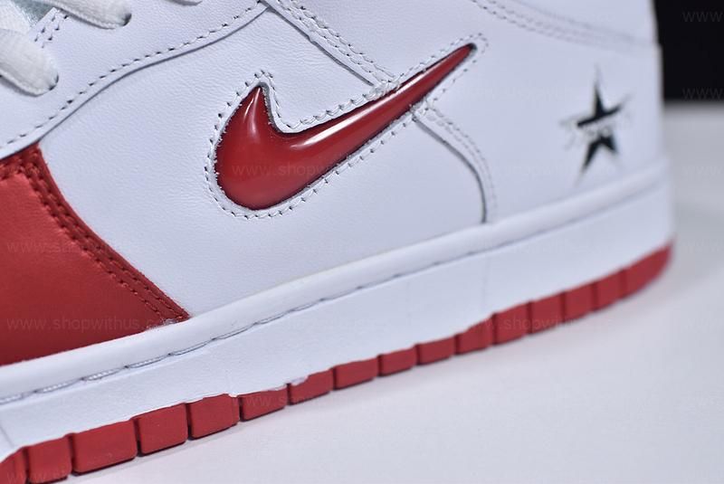 Supreme x NikeSB Dunk Low - Red/White