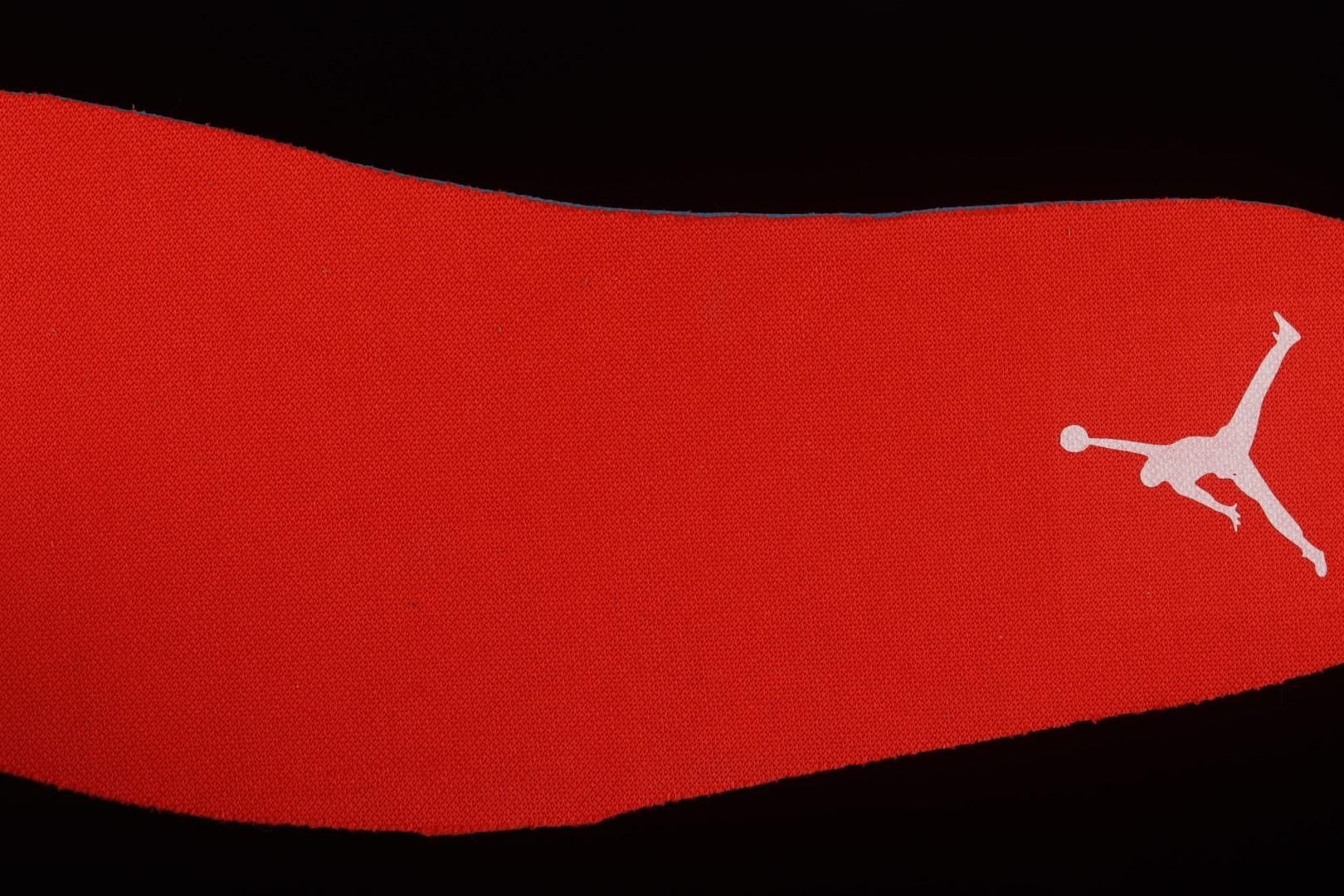Air Jordan 1 AJ1 Mid Barcelona Sweater - Red Patent