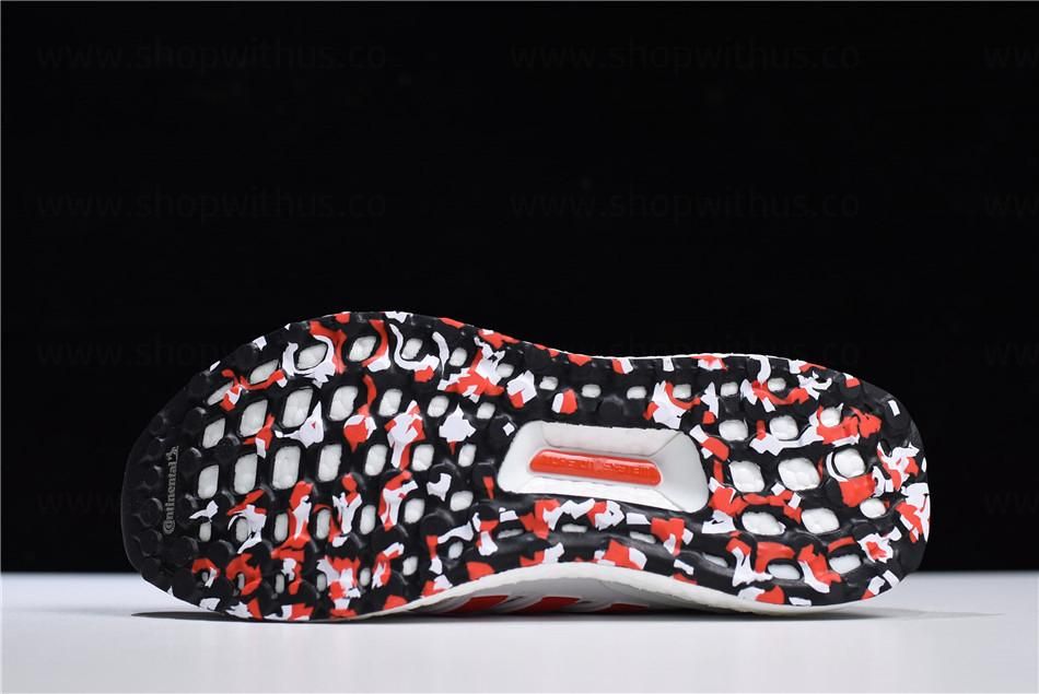 adidasRunning Ultraboost 4.0 - Red Stripes