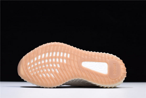 adidasUnisex YEEZY Boost 350 v2 - Sesame