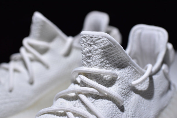 adidasOriginals YEEZY Boost 350 v2 - Triple White