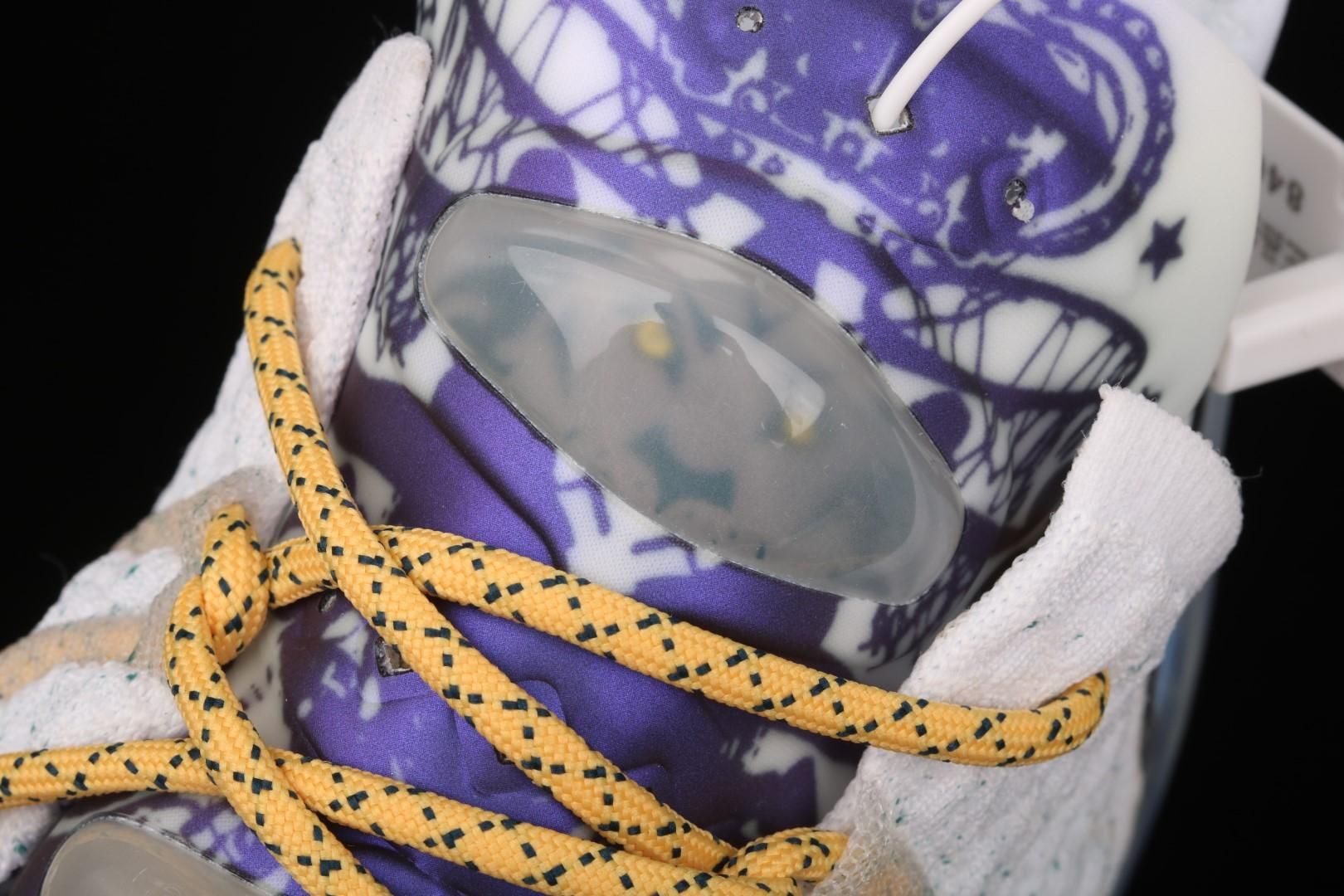 NikeLeBron 18 - Reflections Flip