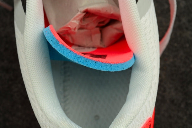 NikeUnisex Air Max 90 - Infrared