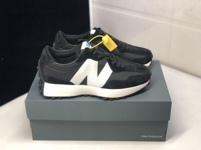New Balance 327 - Black/White