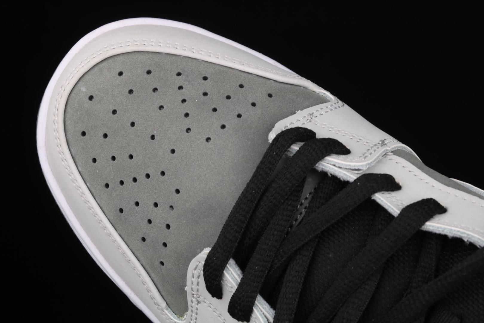 NikeSB Dunk Low 'Camcorder'