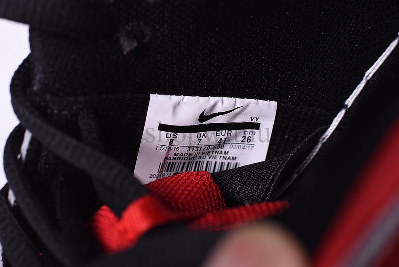 Supreme x NikeSB Dunk Low - Red Cement