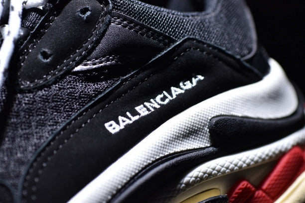 BalenciagaUnisex Vintage Triple S Trainers - Black/White/Red