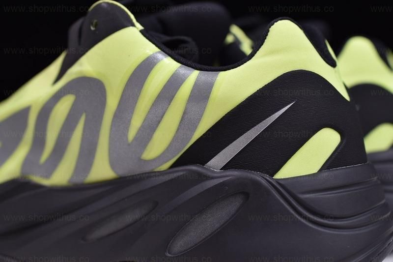 adidasYEEZY Boost 700 MNVN - Phosphor