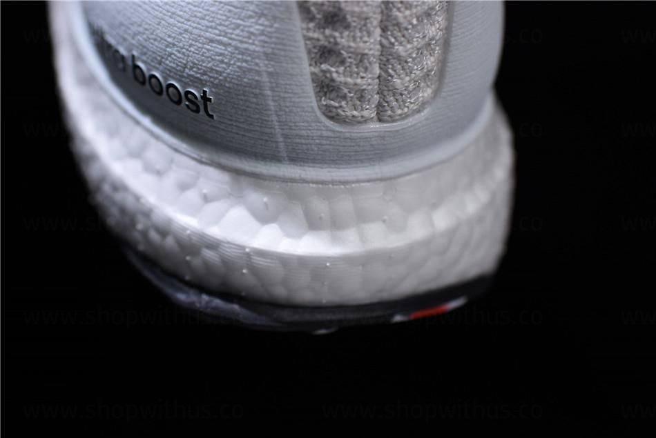 adidasRunning Ultraboost 4.0 - Red Stripes