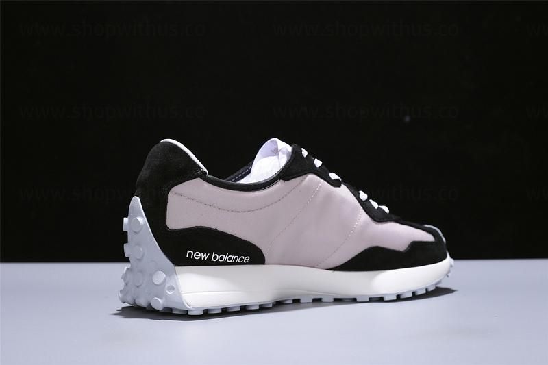 New Balance 327 - Black/Grey