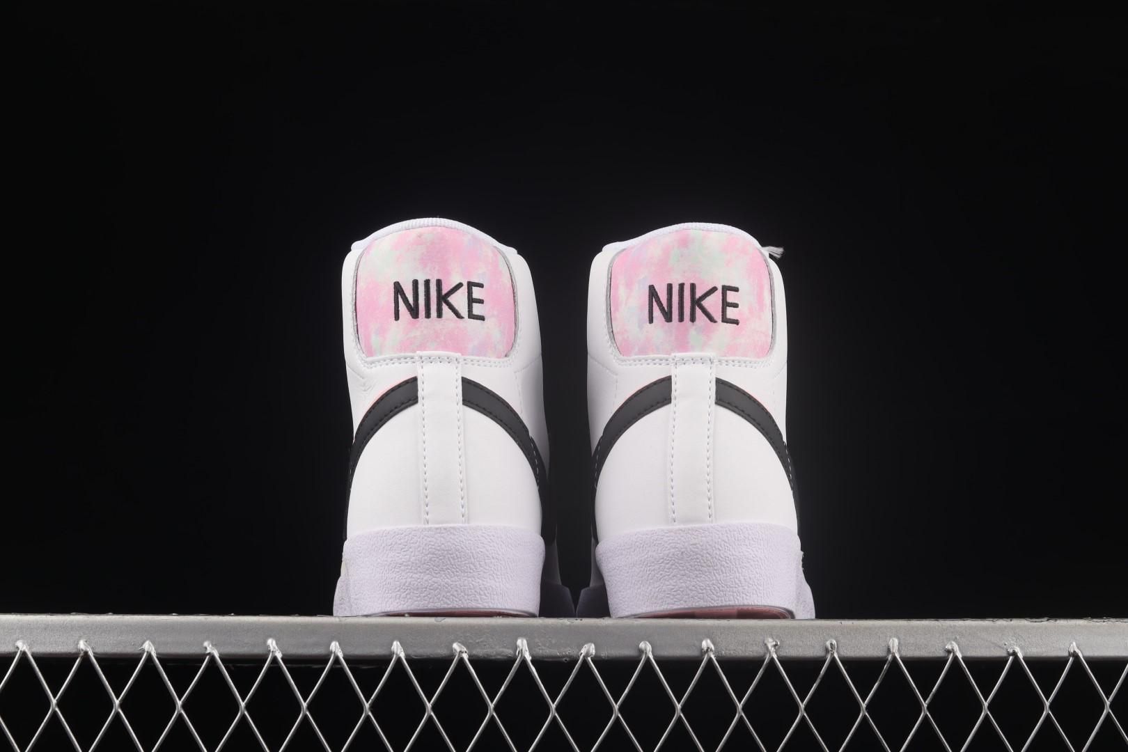 NikeMens Blazer Mid 77 - Arctic Punch