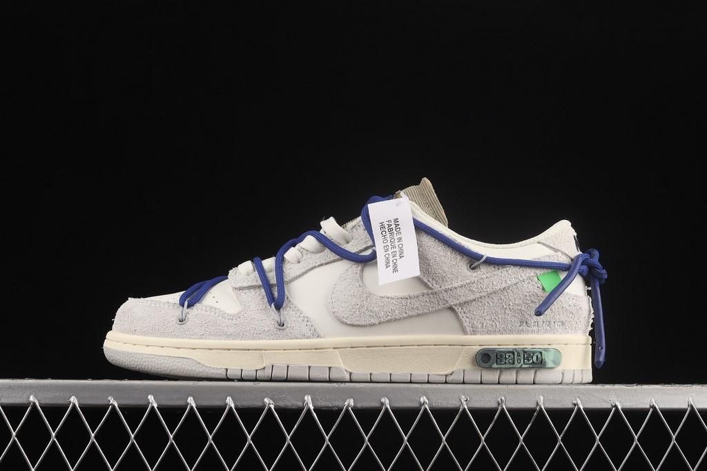 Off White x NikeUnisex Dunk Low - Lot 32