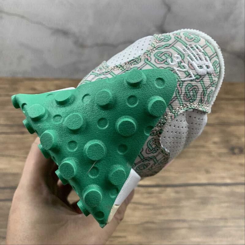 New Balance 327 - Casablanca