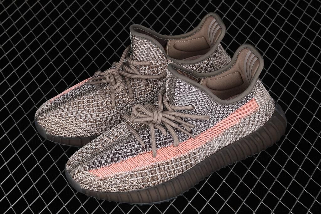 adidasOriginals YEEZY Boost 350 V2 - Ash Stone