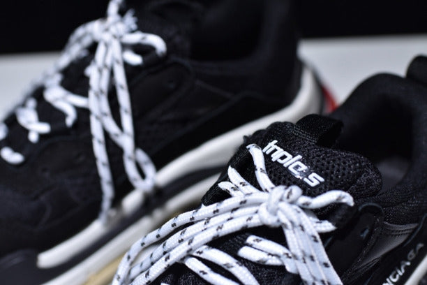 BalenciagaUnisex Vintage Triple S Trainers - Black/White/Red