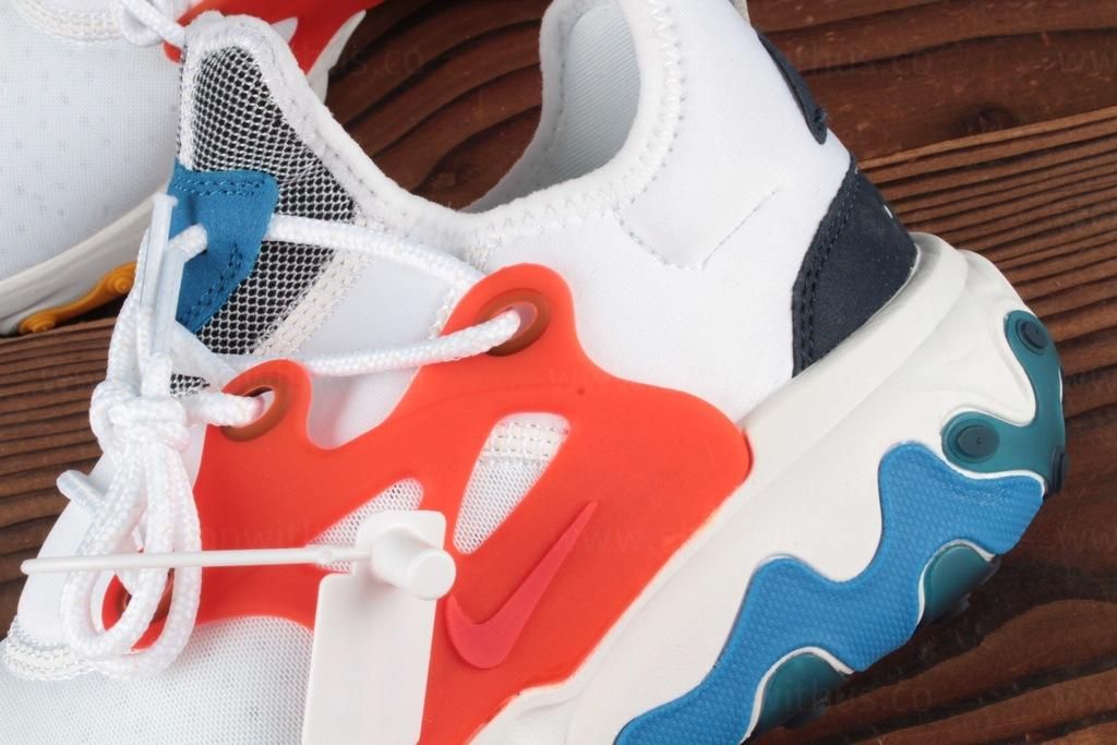 NikeRunning Presto React - Breezy Thursday