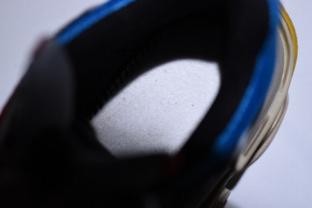 BalenciagaUnisex & Vintage Triple S Trainers - Multi