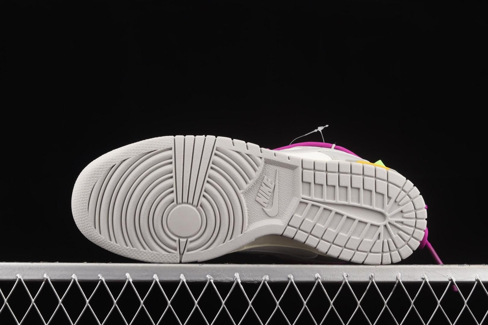 Off-White x NikeWMNS Dunk Low - Lot 21