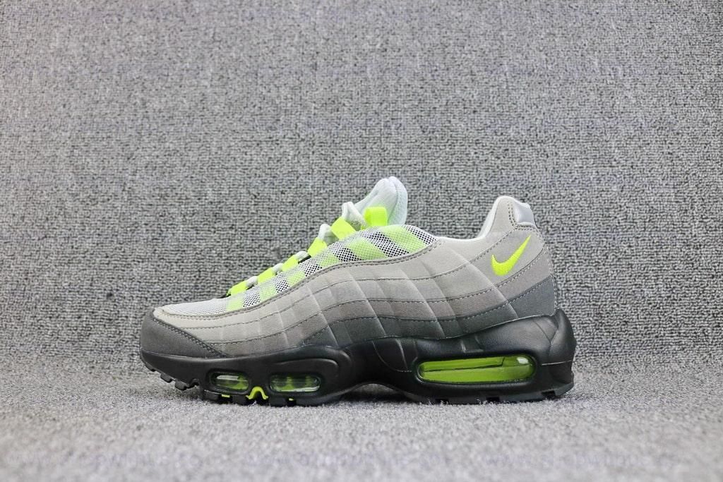 NikeUnisex Air Max 95 - Neon