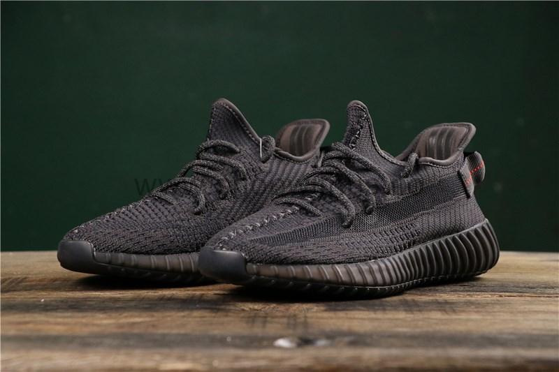 adidasOriginalsYEEZY Boost 350 V2 - Black Static Non-Reflective (Laces Reflects  Shoe Doesn't)