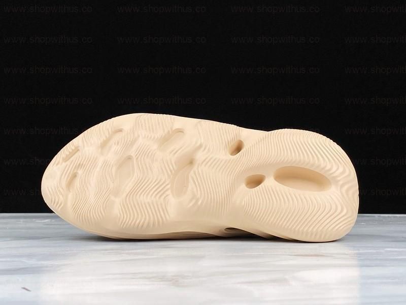 adidasYEEZY Foam Runner Surface - Beige