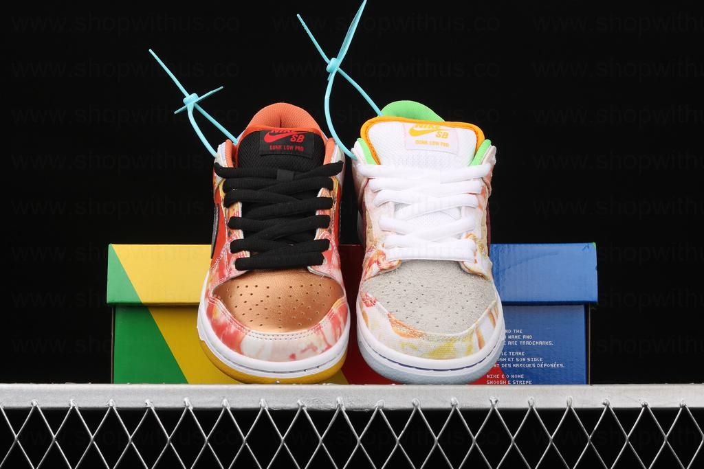 NikeSB Dunk Low - Street Hawker