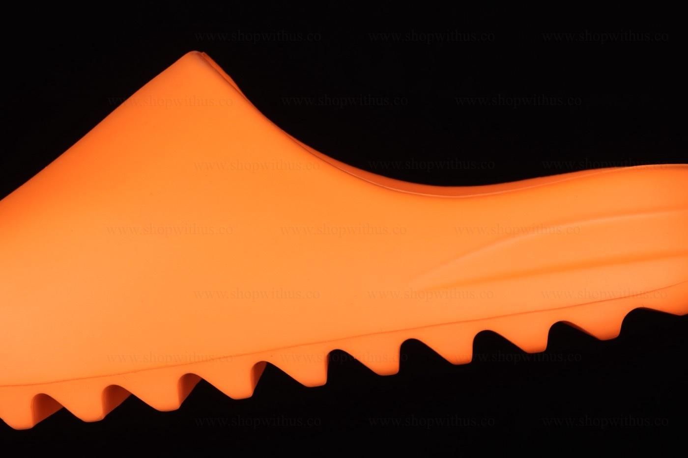 adidasUnisex Yeezy Slide - Enflame Orange