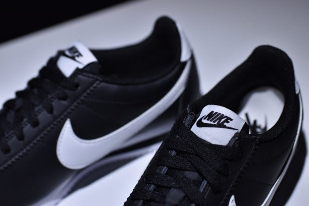 NIKEUnisex Cortez Basic Leather Casual Shoe - Black/White