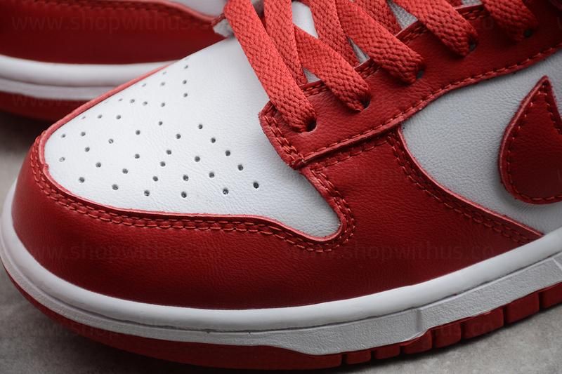 NikeSB Dunk Low - University Red