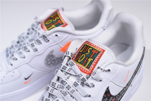 NikeUnisex Air Force 1 07 Just Do It Pack  - White