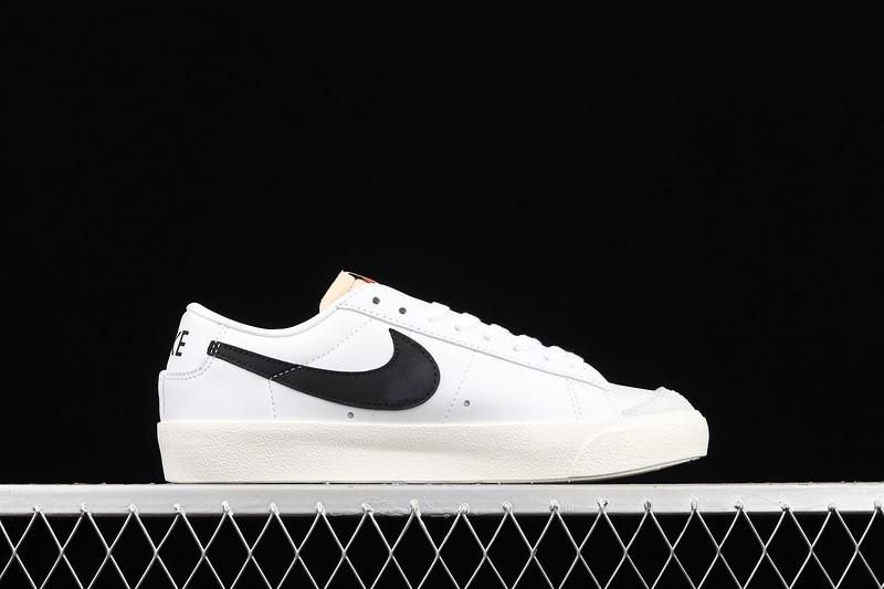 NikeUnisex Blazer Low 77 Vintage - White/Black