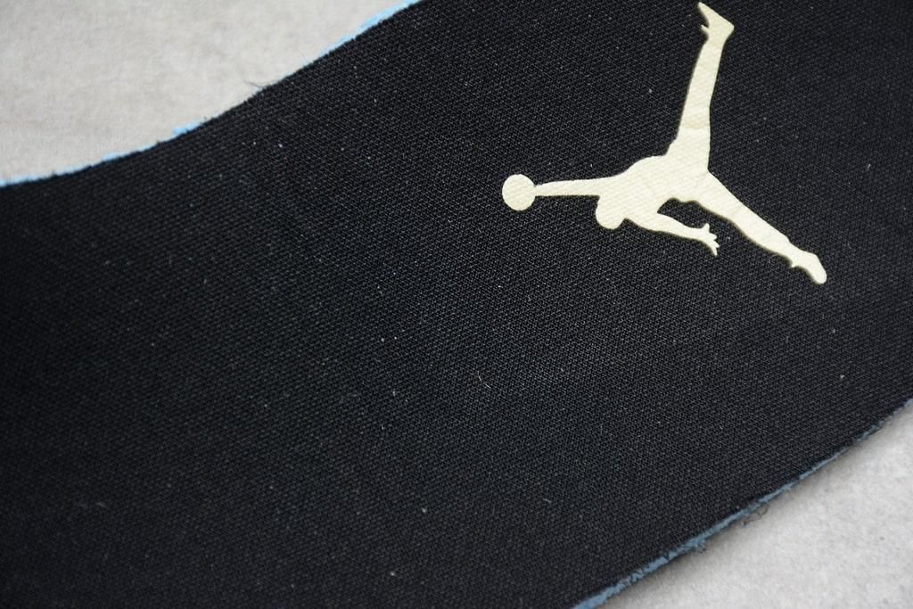 Air Jordan 4 AJ4 Retro - Fossil