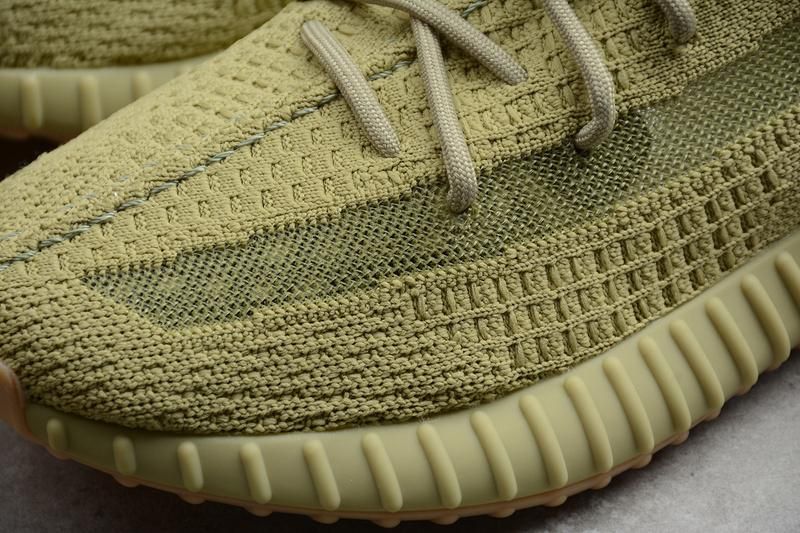 adidasOriginals YEEZY Boost 350 V2 - Sulfur