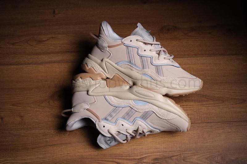 adidasOriginals Ozweegoo - Beige