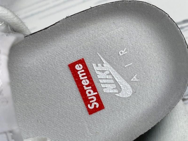 Supreme x NikeAir Force 1 Low - White
