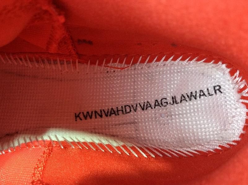 NikeAir Yeezy 2 - Red October