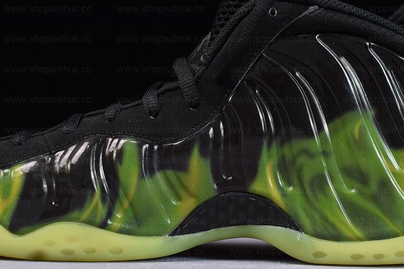 NikeAir Foamposite One - Paranorman