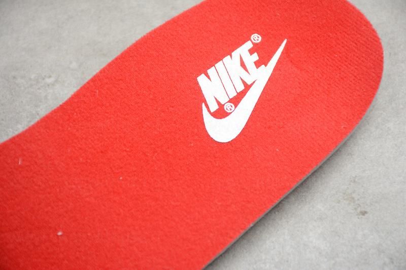 NikeSB Dunk Low - University Red