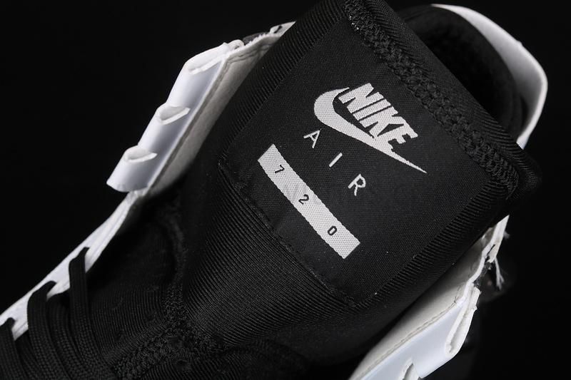 NikeUnisex Air Max 720 Saturn - White/Black