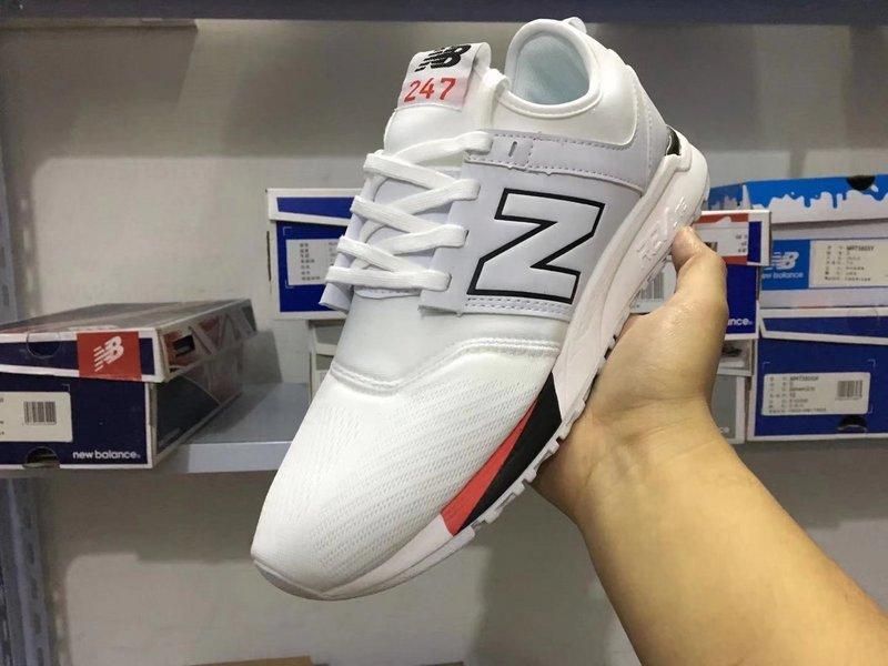 New Balance 247 - White