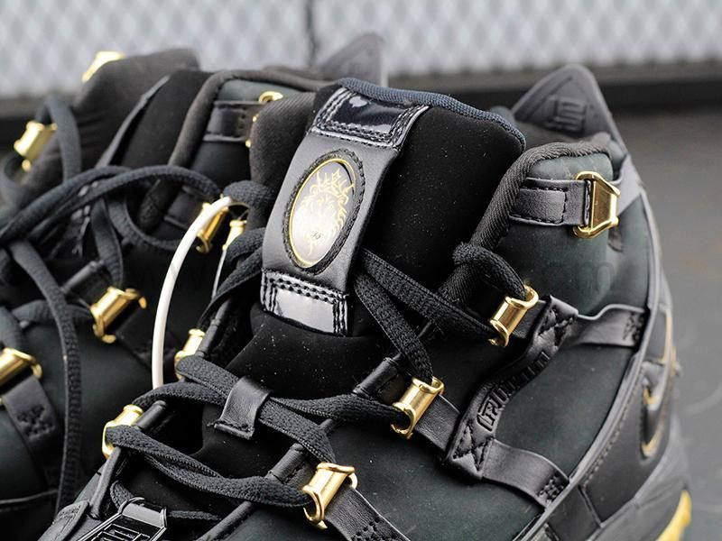 NikeZoom Lebron 3 QS - Black/Metallic Gold