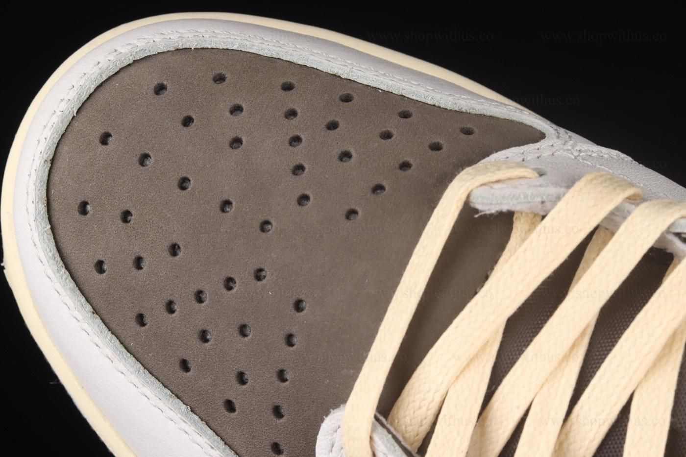 Travis Scott x Air Jordan 1 Low - White Mocha